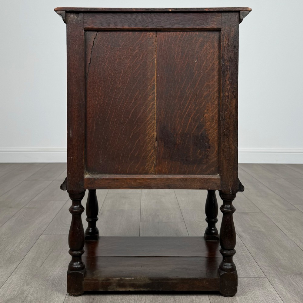 Antique 18th Century Fine Quality Small Oak Cupboard  View VI