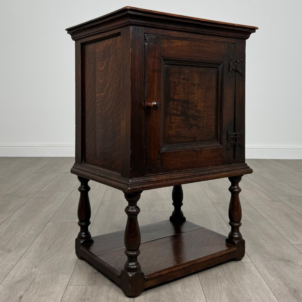 Antique 18th Century Fine Quality Small Oak Cupboard  View IX