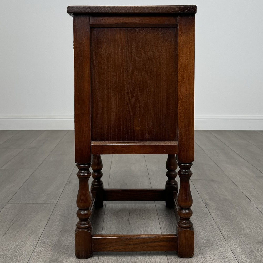 Antique 20th Century Small Cabinet In Oak  View IV