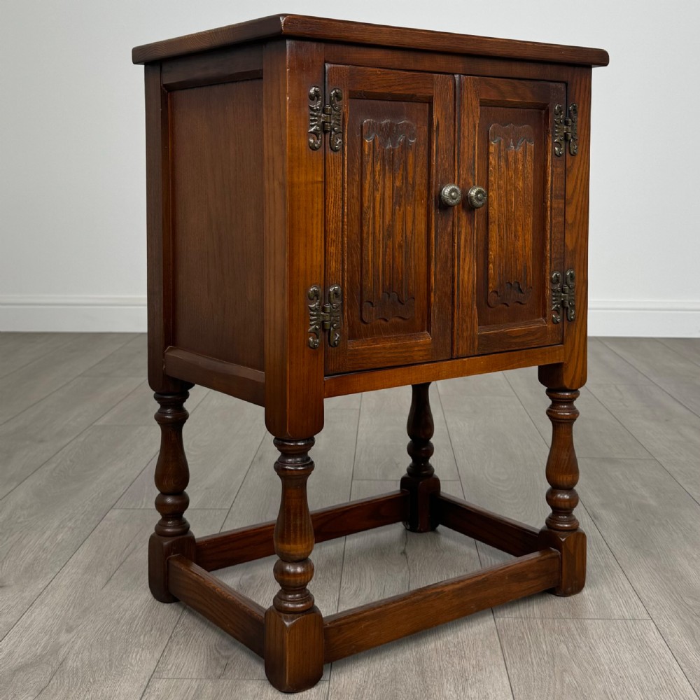 Antique 20th Century Small Cabinet In Oak  View IX