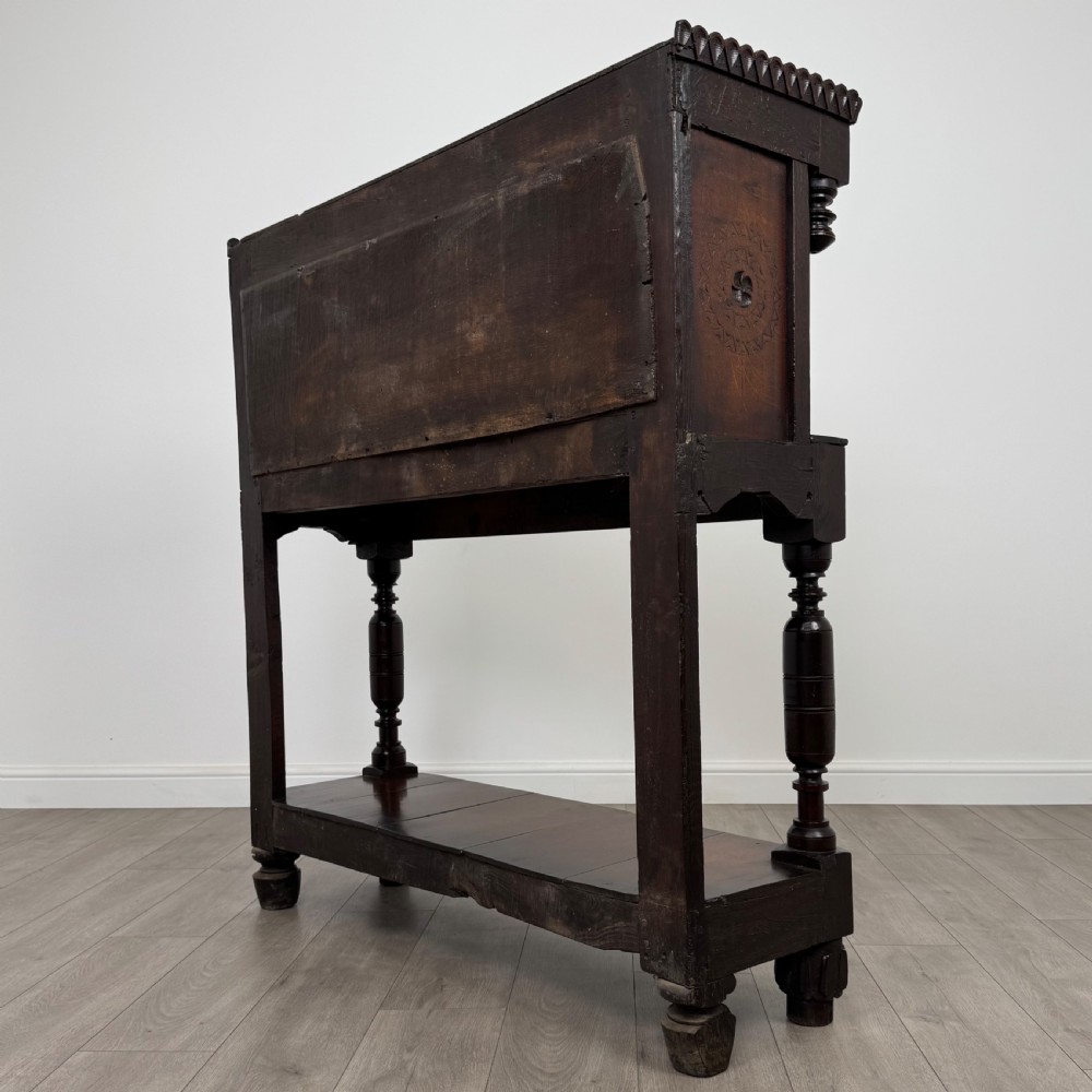 Antique 17th Century Fine Quality Carved Oak Cupboard  View VII
