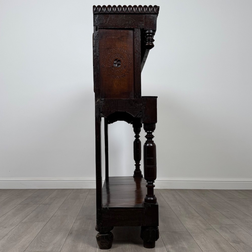 Antique 17th Century Fine Quality Carved Oak Cupboard  View VIII