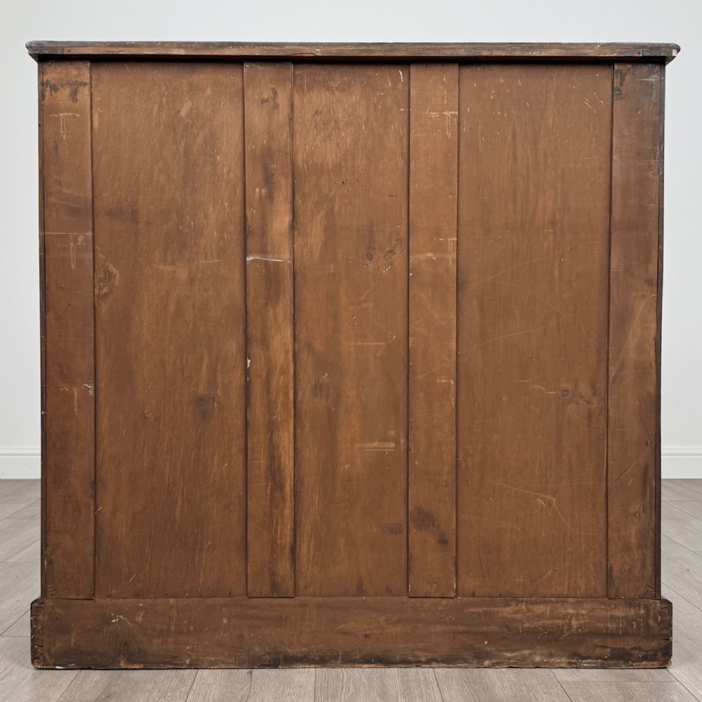 Antique 20th Century Chest Of Drawers In Mahogany  View V