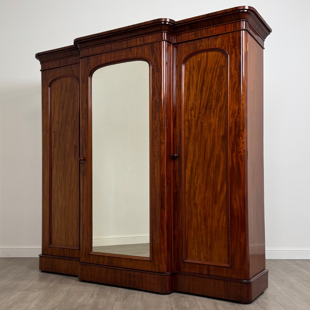 Antique 19th Century Fine Quality Large Mahogany Wardrobe  View IV