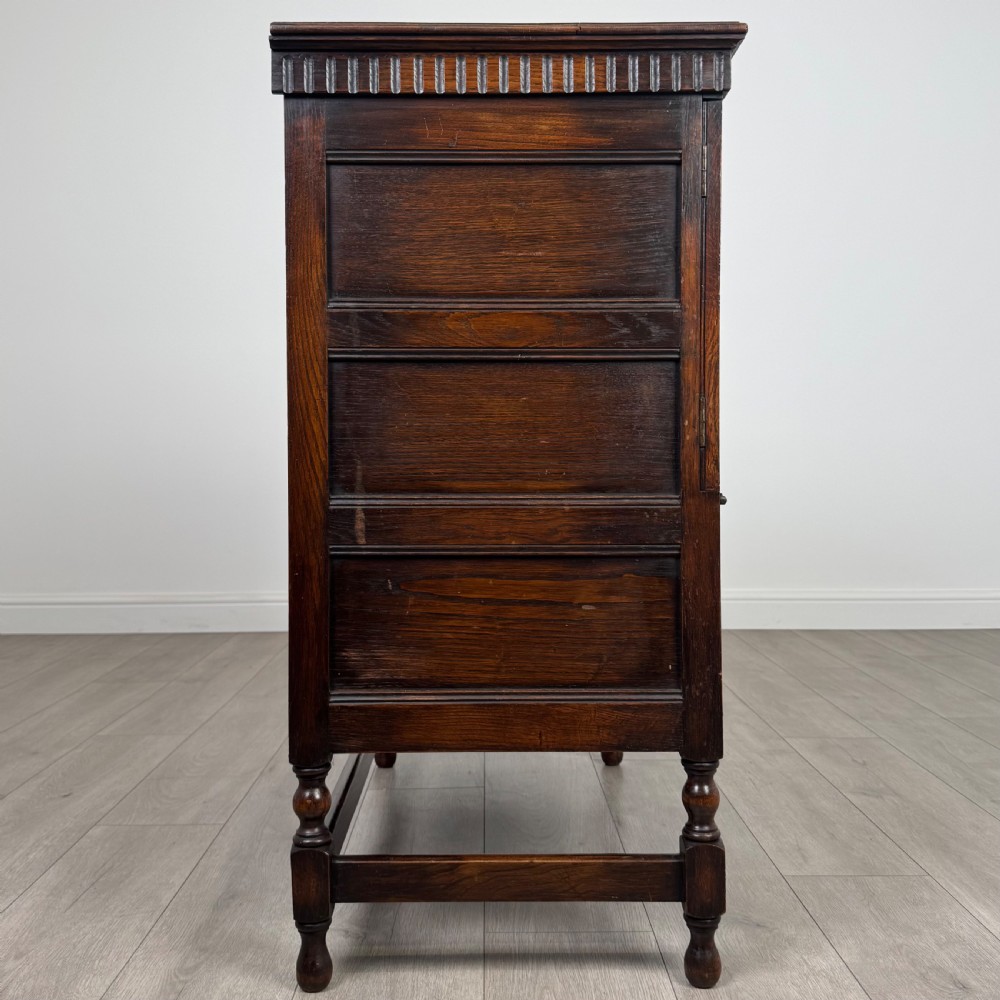 Antique 20th Century Good Quality Fitted Cupboard In Oak  View IX