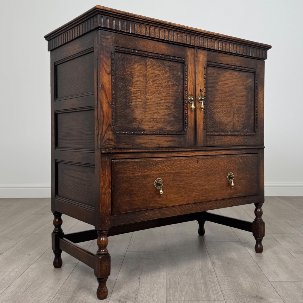Antique 20th Century Good Quality Fitted Cupboard In Oak  View X