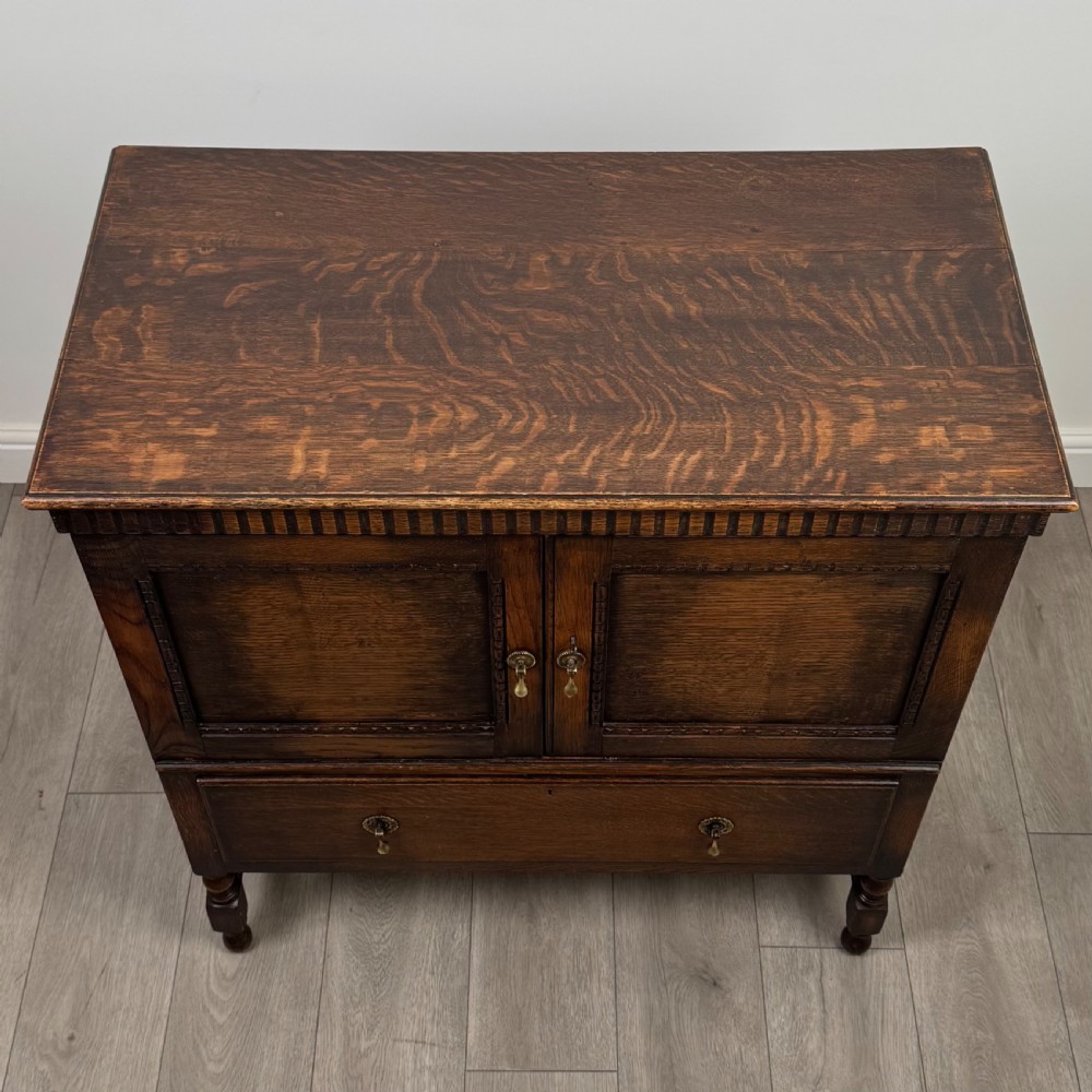 Antique 20th Century Good Quality Fitted Cupboard In Oak  View XI