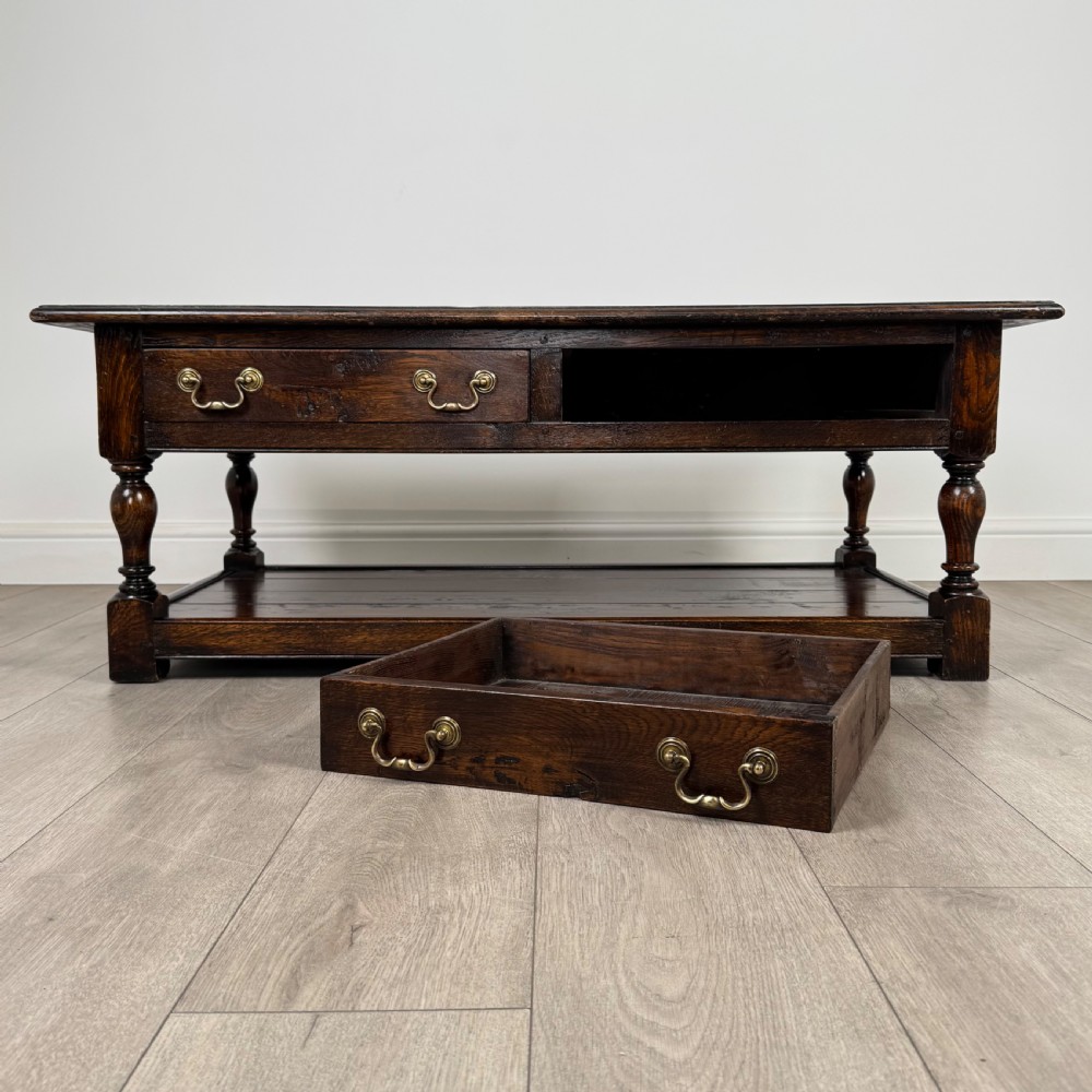 Antique 20th Century Fine Quality Oak Coffee Table  View X