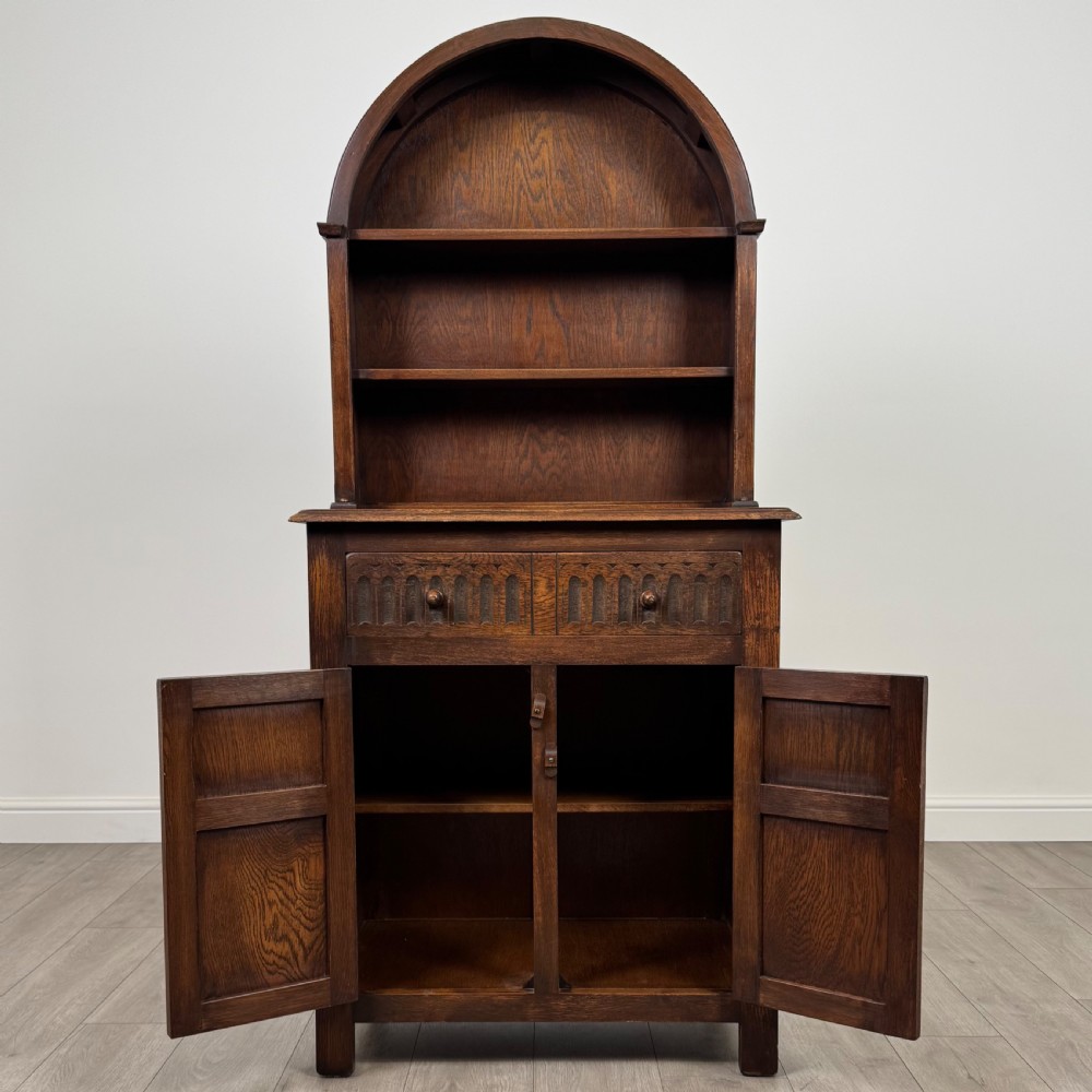 Antique 20th Century Good Quality Dresser In Oak  View II