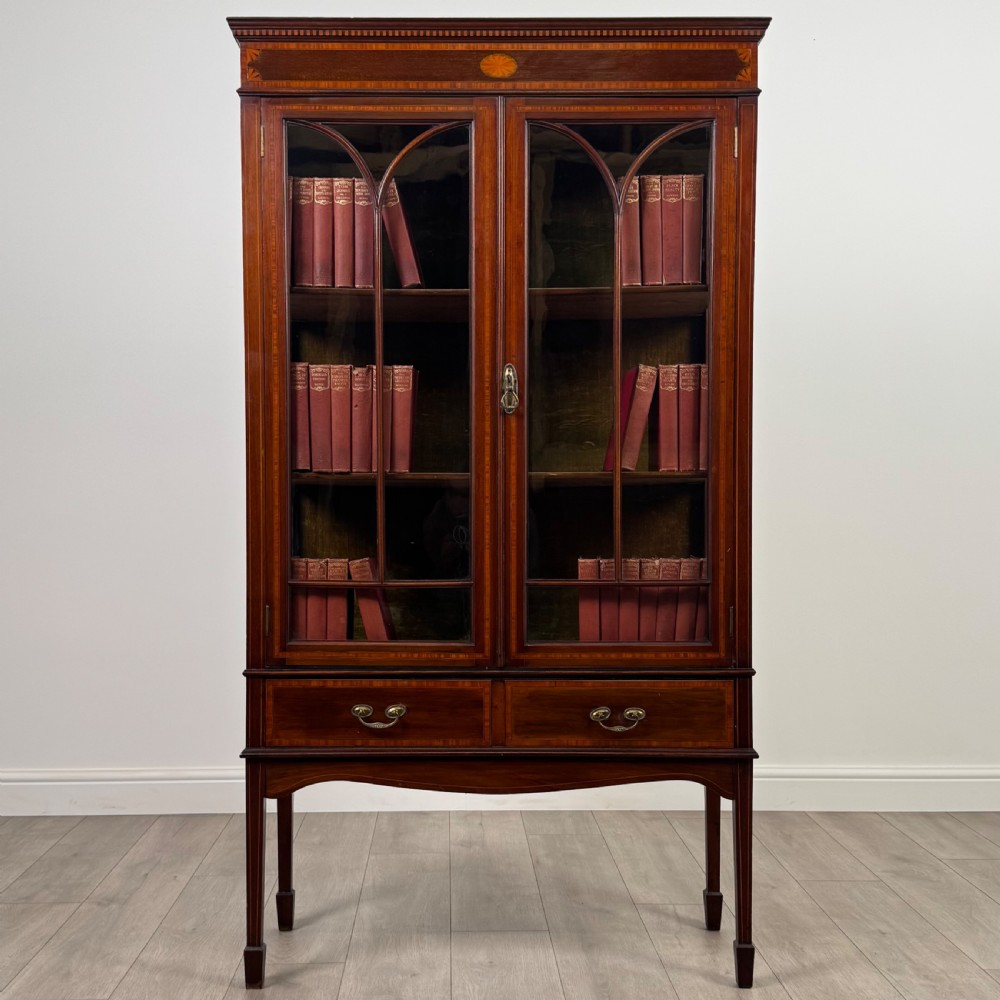 Antique 20th Century Inlaid Display Cabinet In Mahogany 