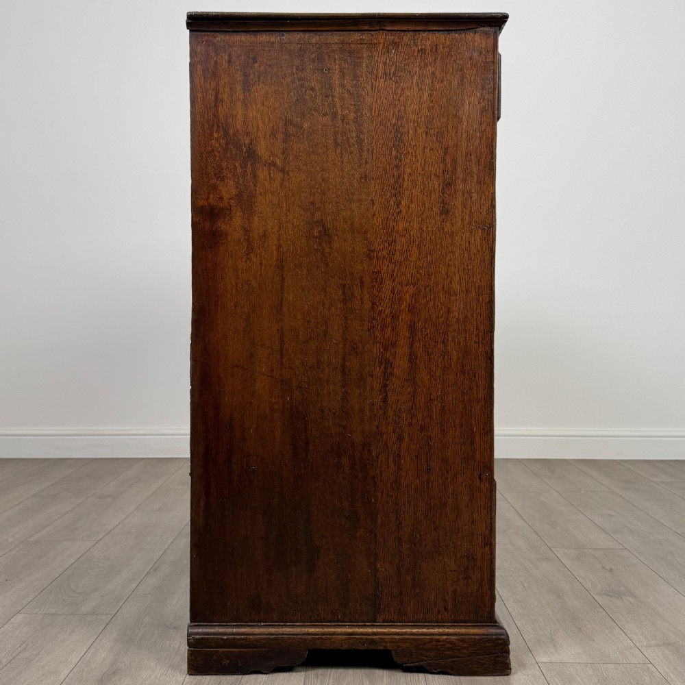 Antique 18th Century Chest Of Drawers In Oak  View VII