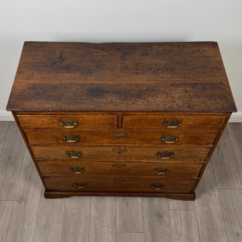 Antique 18th Century Chest Of Drawers In Oak  View IX
