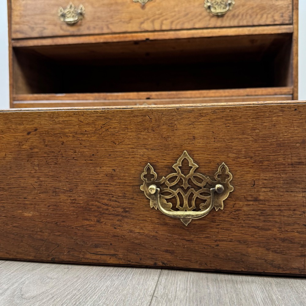 Antique 18th Century Chest Of Drawers In Oak  View XI