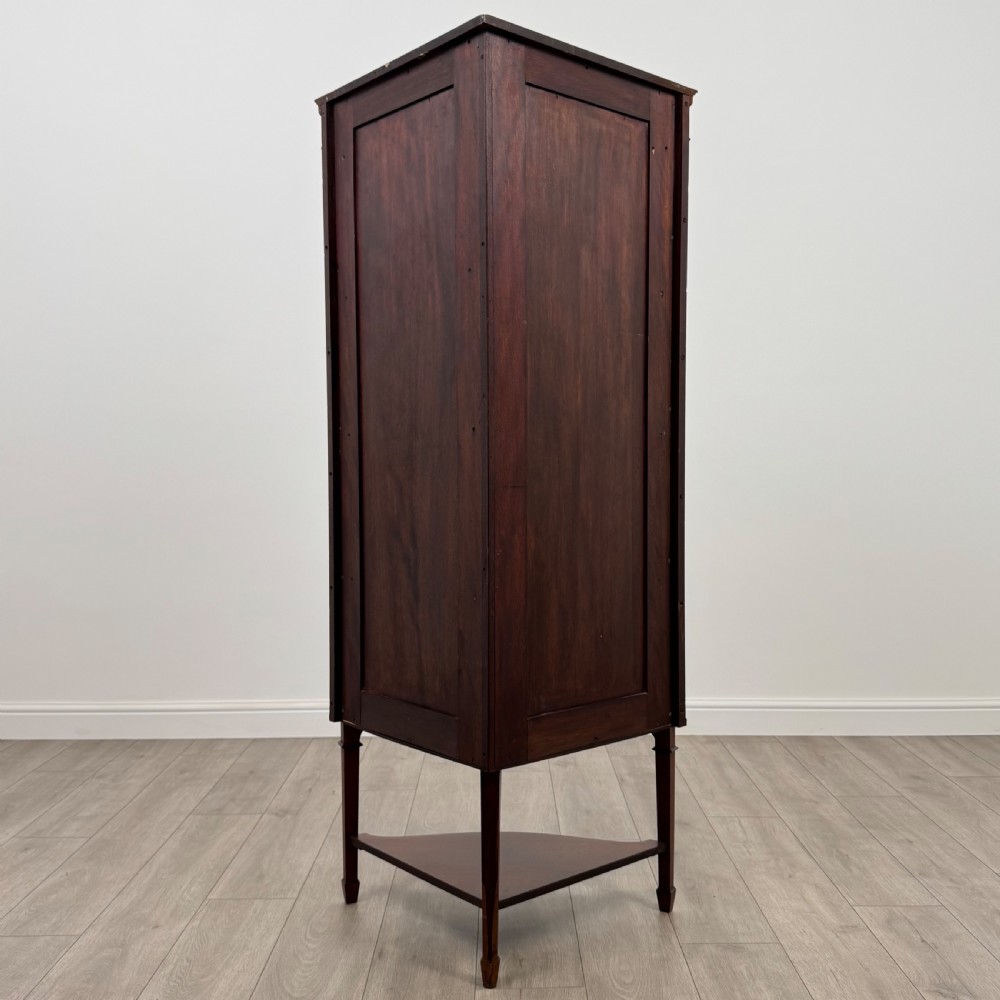 Antique 20th Century Fine Quality Corner Cabinet In Mahogany  View III
