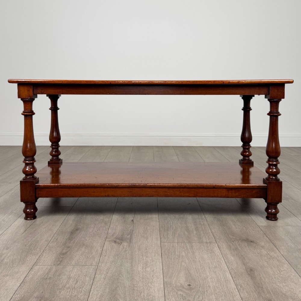 Antique 19th Century Good Quality Coffee Table In Mahogany 