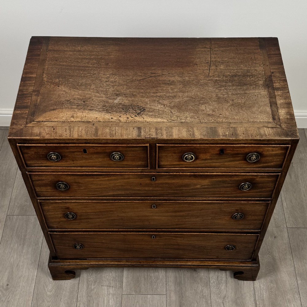 Antique 18th Century Fine Quality Chest Of Drawers In Mahogany  View IX