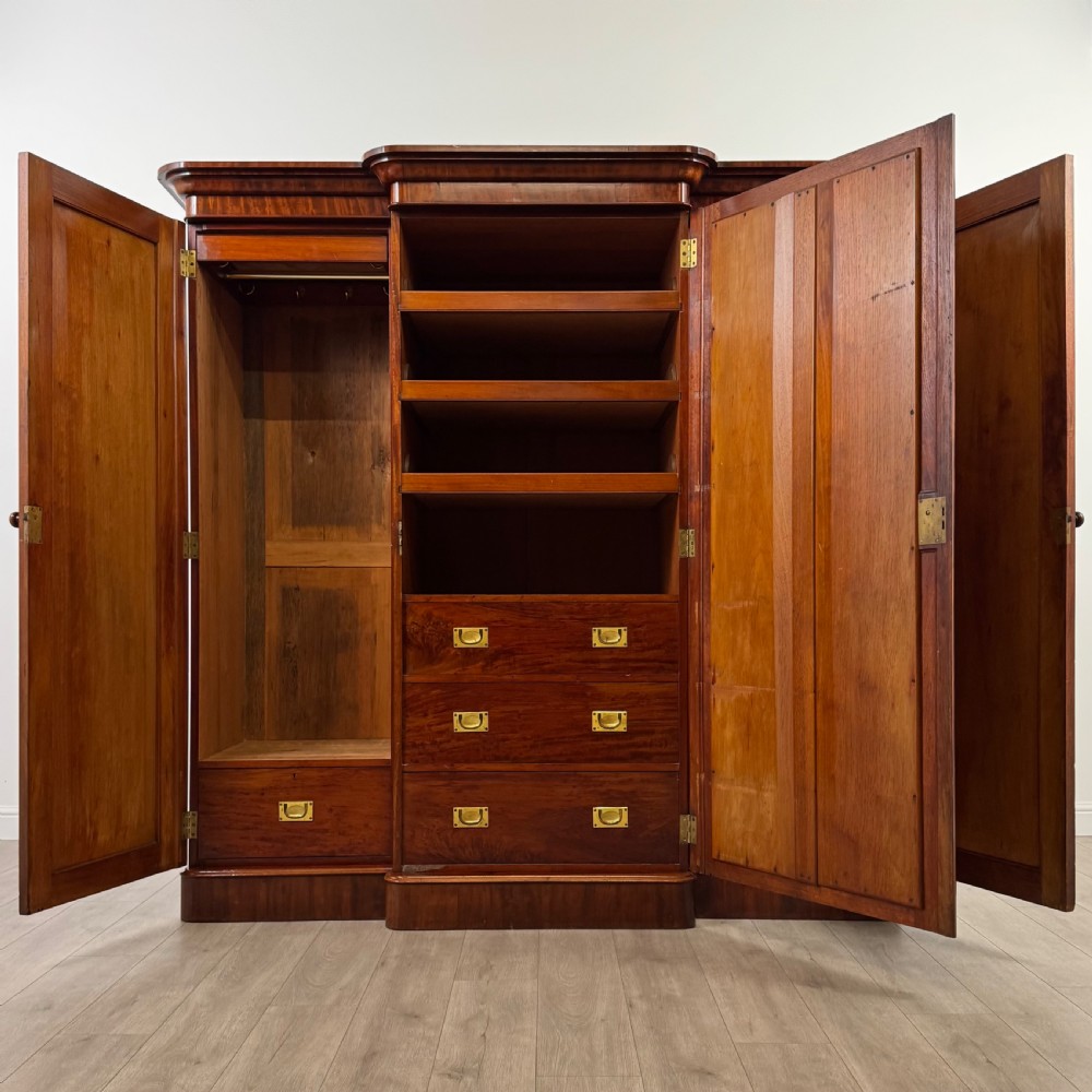  Antique 19th Century Fine Quality Wardrobe In Mahogany  View III