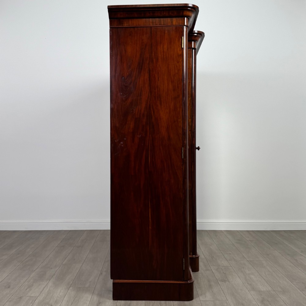  Antique 19th Century Fine Quality Wardrobe In Mahogany  View IX