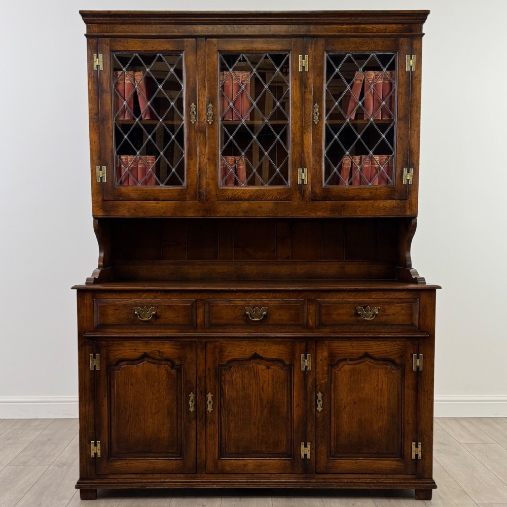 Antique 20th Century Fine Quality Oak Dresser
