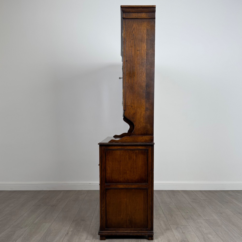 Antique 20th Century Fine Quality Oak Dresser View V