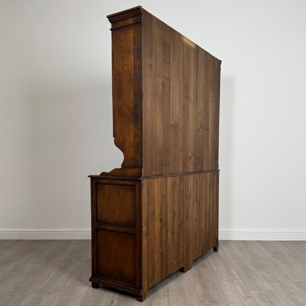 Antique 20th Century Fine Quality Oak Dresser View VI