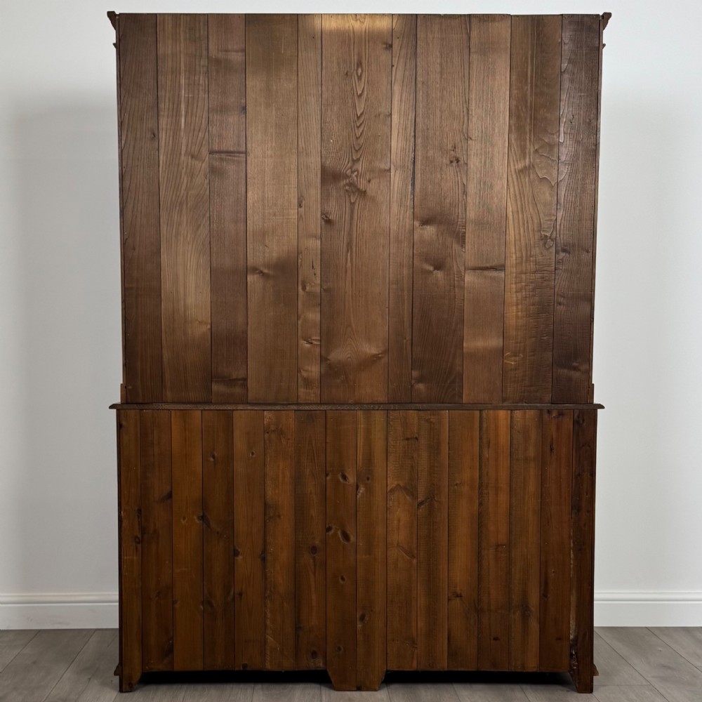 Antique 20th Century Fine Quality Oak Dresser View VII