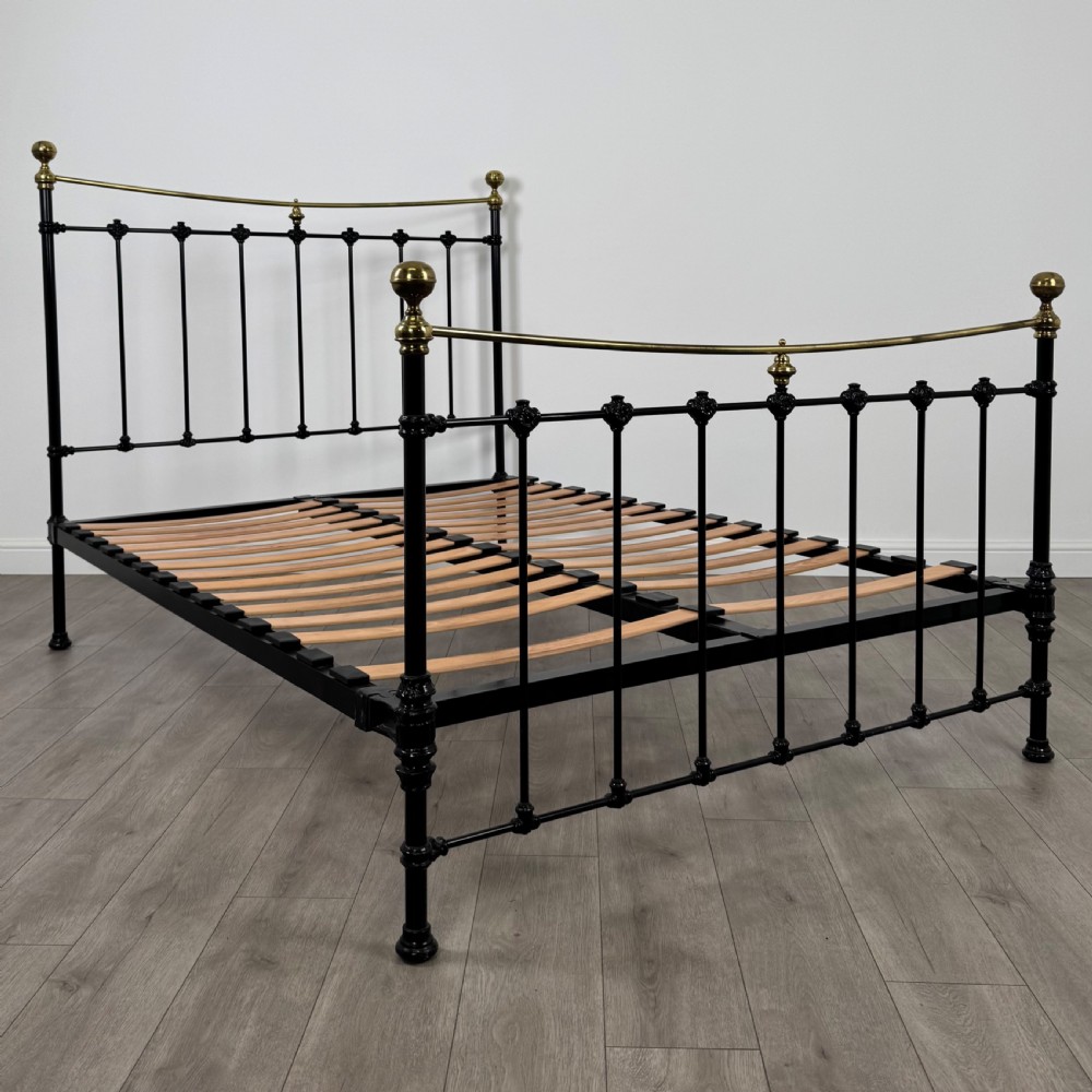 Vintage 20th Century Brass And Iron King Size Bed  View II