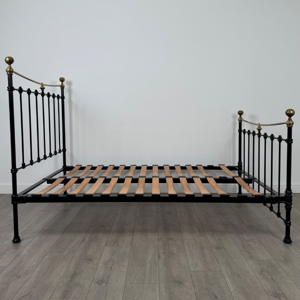 Vintage 20th Century Brass And Iron King Size Bed  View III