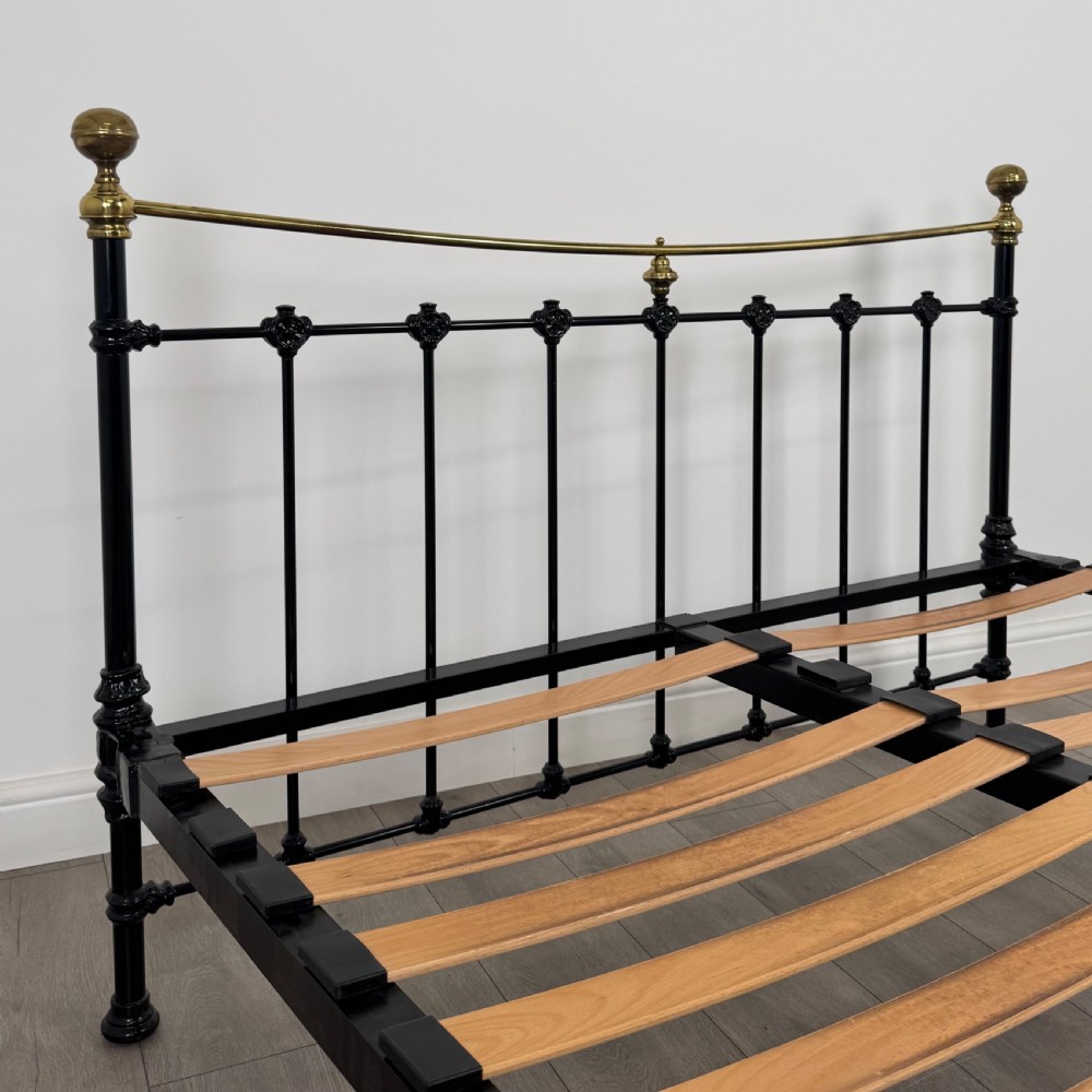 Vintage 20th Century Brass And Iron King Size Bed  View VIII