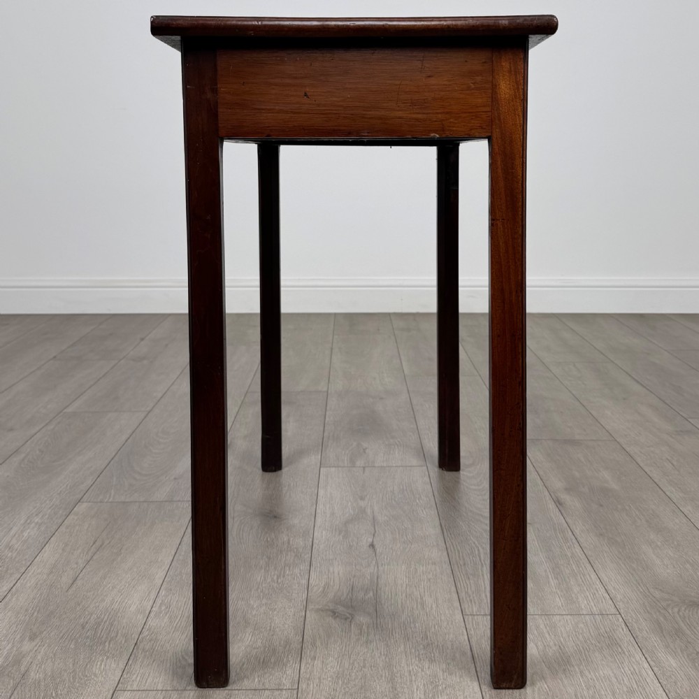 Antique 18th Century Good Quality Writing Table In Mahogany  View VII