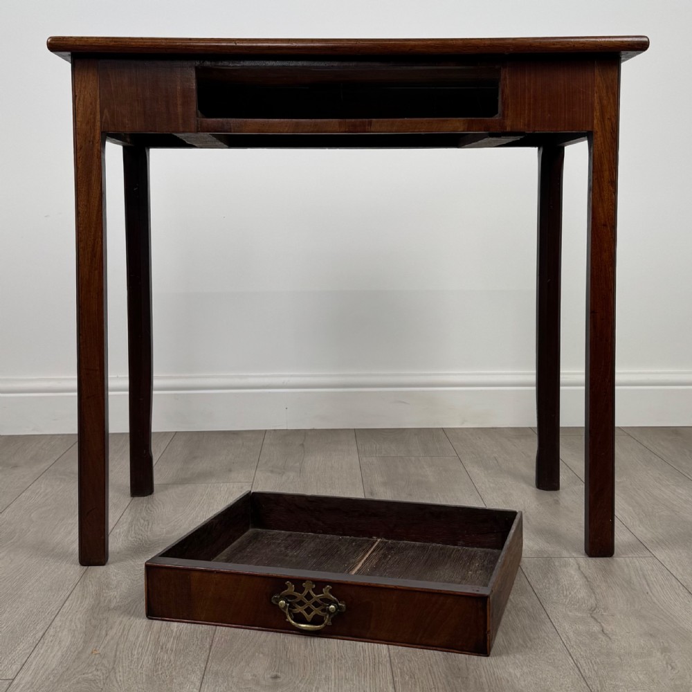 Antique 18th Century Good Quality Writing Table In Mahogany  View X