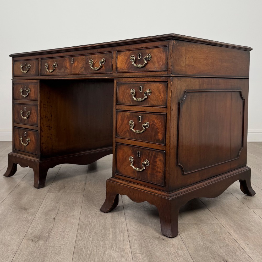  Antique 19th Century Fine Quality Pedestal Desk In Mahogany  View II