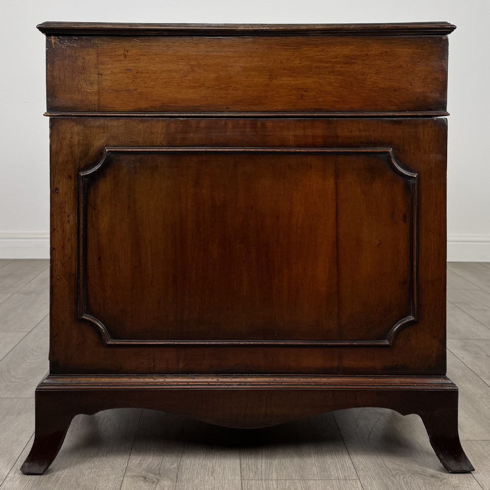  Antique 19th Century Fine Quality Pedestal Desk In Mahogany  View III