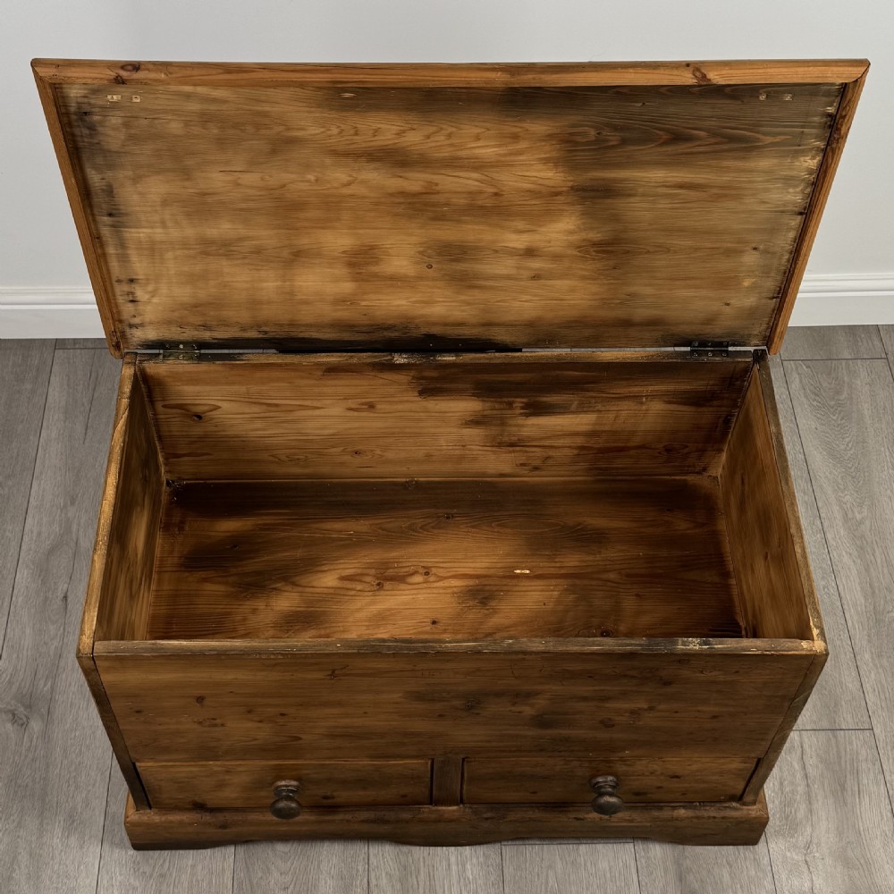  Antique 19th Century Small Mule Chest In Pine  View X