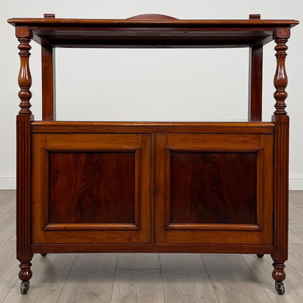 Antique 19th Century Good Quality Cupboard In Mahogany 