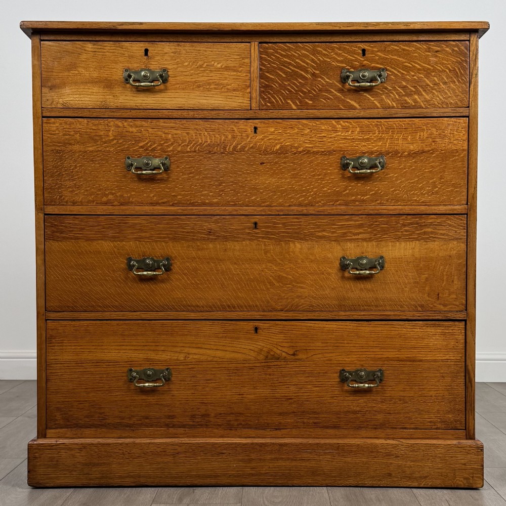  Antique 20th Century Fine Quality Chest Of Drawers In Oak