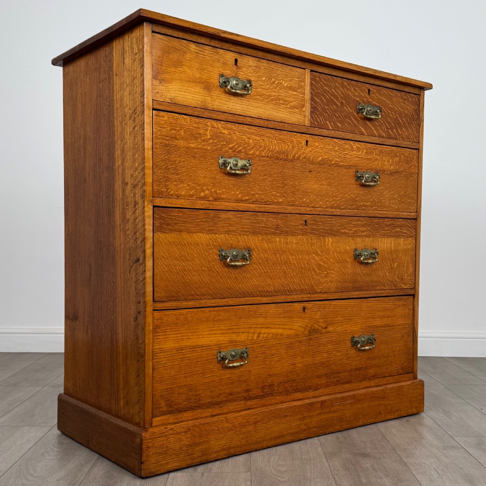  Antique 20th Century Fine Quality Chest Of Drawers In Oak View VIII
