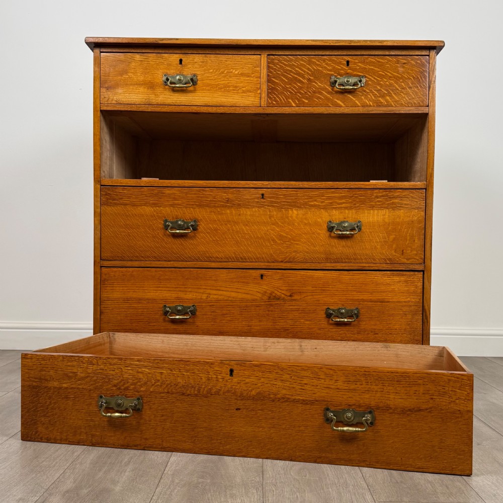  Antique 20th Century Fine Quality Chest Of Drawers In Oak View X