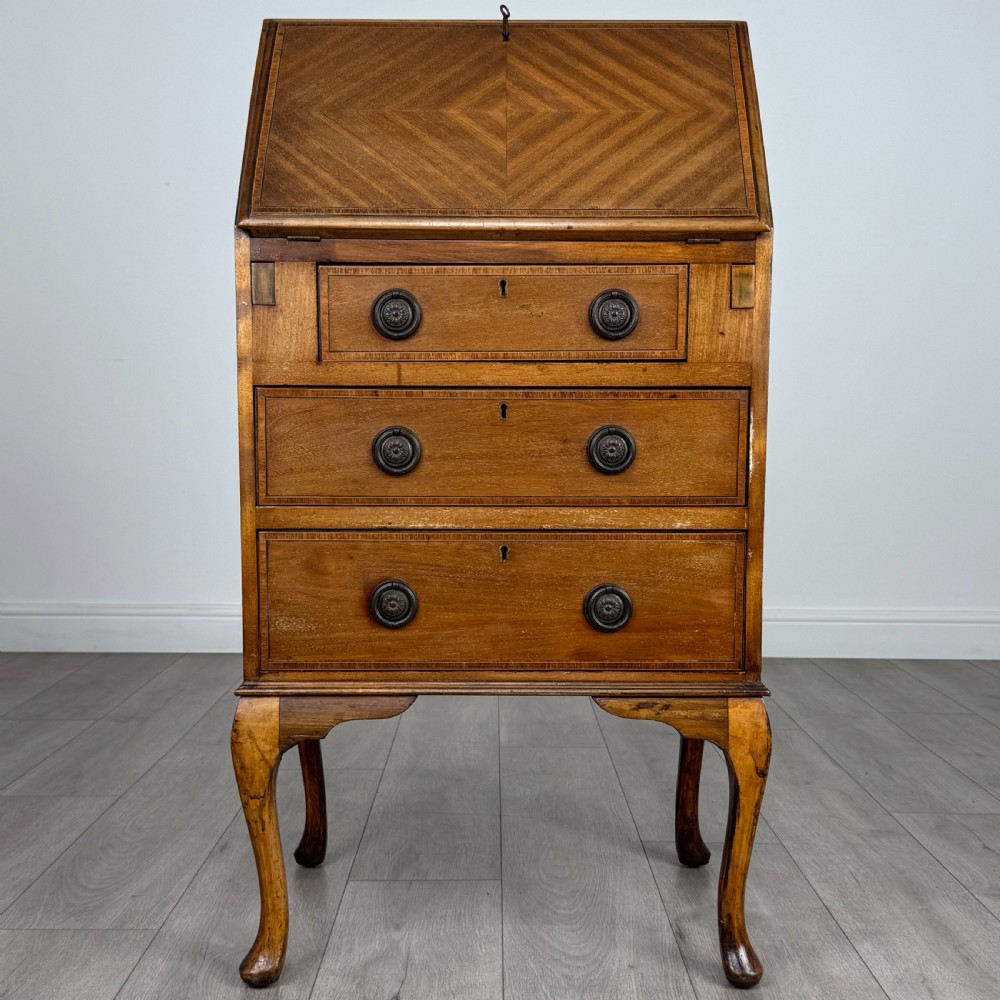 Antique 20th Century Small Inlaid Bureau In Mahogany 