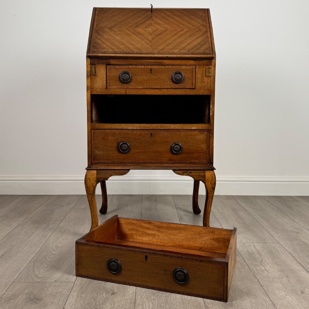 Antique 20th Century Small Inlaid Bureau In Mahogany  View XII