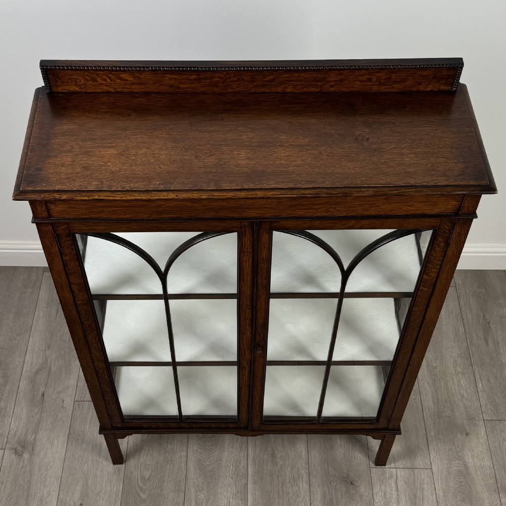 Antique 20th Century Good Quality Display Cabinet In Oak View XI