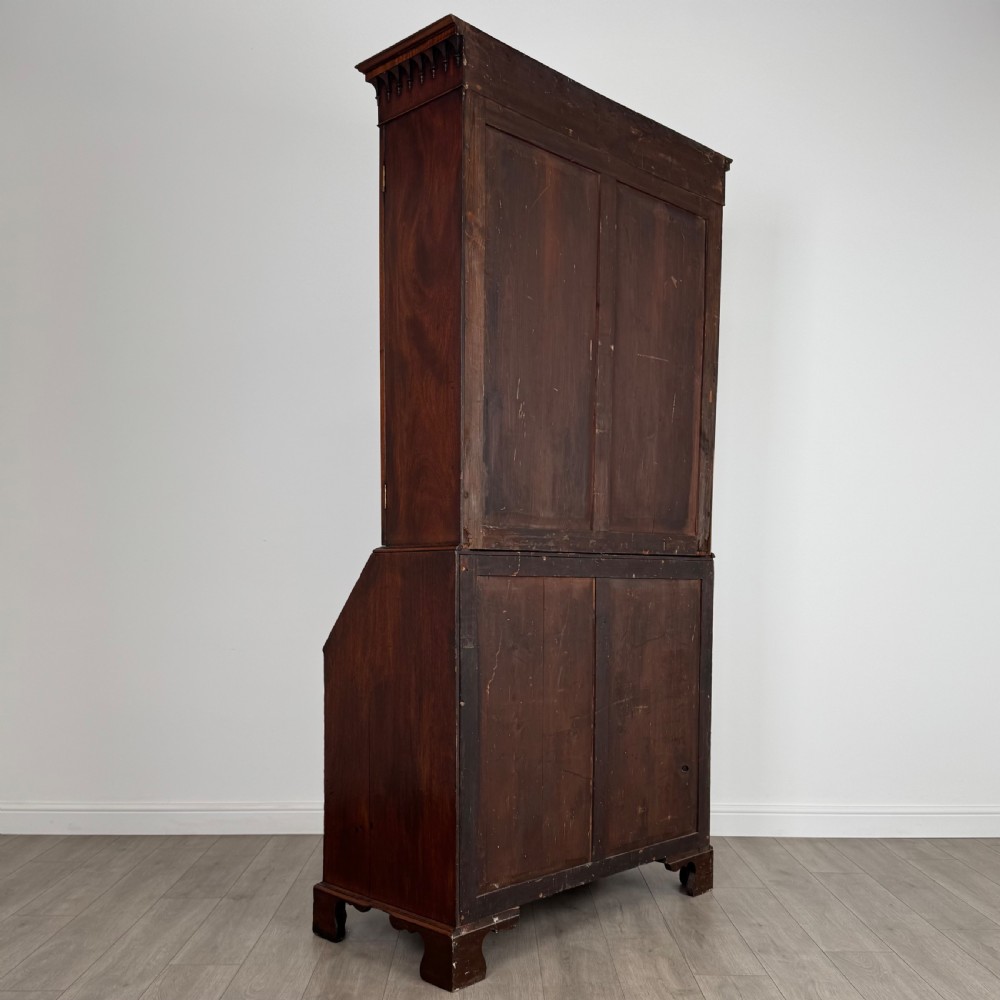  Antique 18th Century Fine Quality Bureau Bookcase In Mahogany  View VI