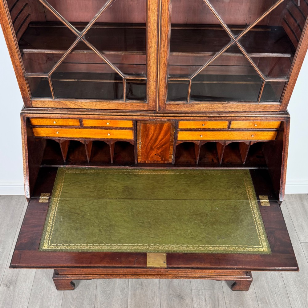  Antique 18th Century Fine Quality Bureau Bookcase In Mahogany  View XI
