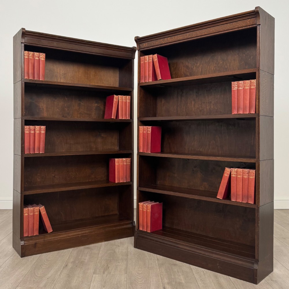 Antique 20th Century Pair Of Stacking Bookcases In Oak  
