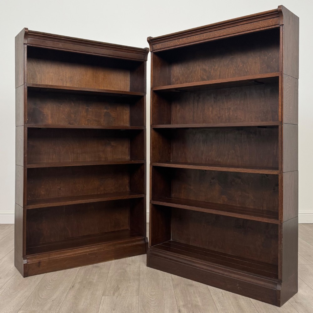 Antique 20th Century Pair Of Stacking Bookcases In Oak   View II