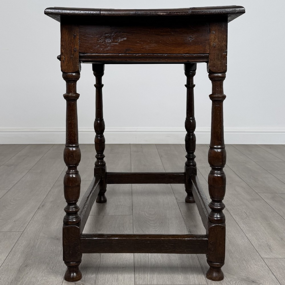  Antique 18th Century Fine Quality Side Table In Oak View III