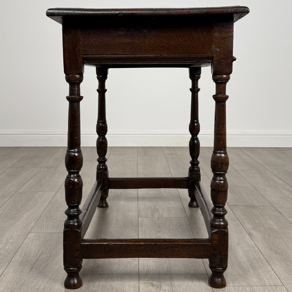  Antique 18th Century Fine Quality Side Table In Oak View VI