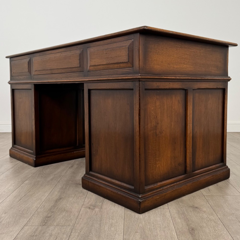Antique 20th Century Good Quality Pedestal Desk In Oak  View VI