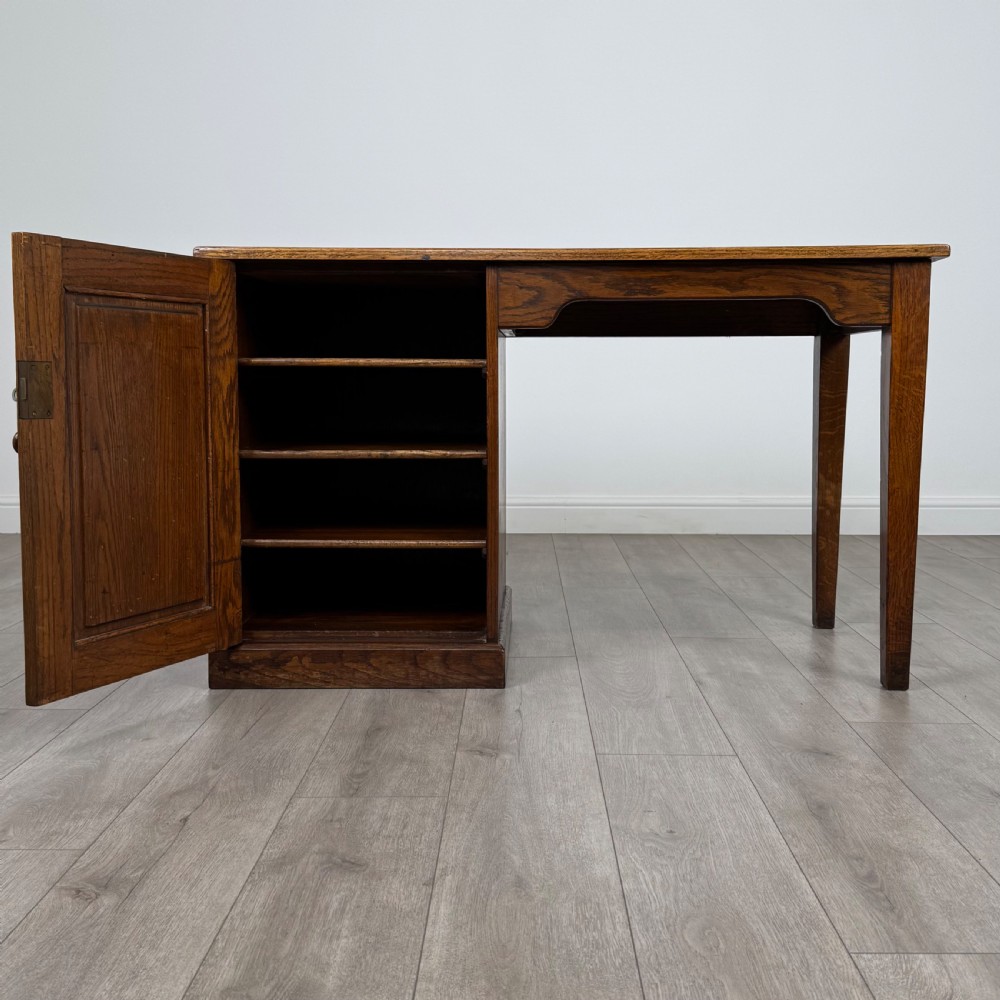 Antique 20th Century Good Quality Desk In Oak  View II