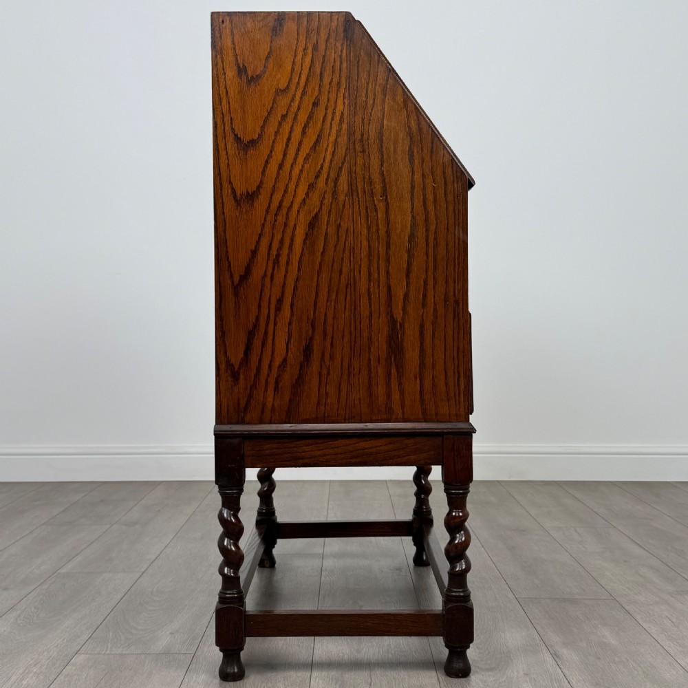 Antique 20th Century Barley Twist Bureau In Oak  View VIII